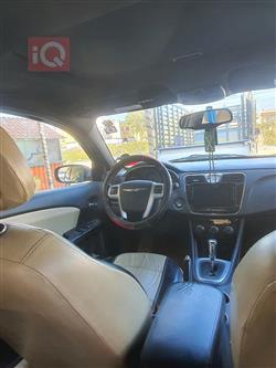 Chrysler 200